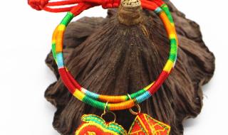 五彩绳手链编法图解 五彩绳手链编法图解