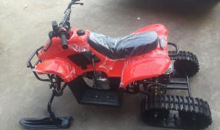 雪地摩托车 雪地摩托车