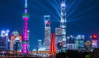 外滩灯光秀几点开始